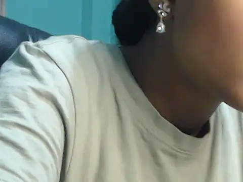 NancyRuvi online show from 12/25/24, 04:32