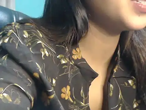 NancyRuvi online show from 01/28/25, 08:26