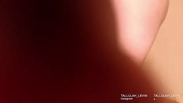 Snapshot of tallulah_levine chatting on 03/24/26, 12:37 tallulah levine online show from 03/24/26, 12:37