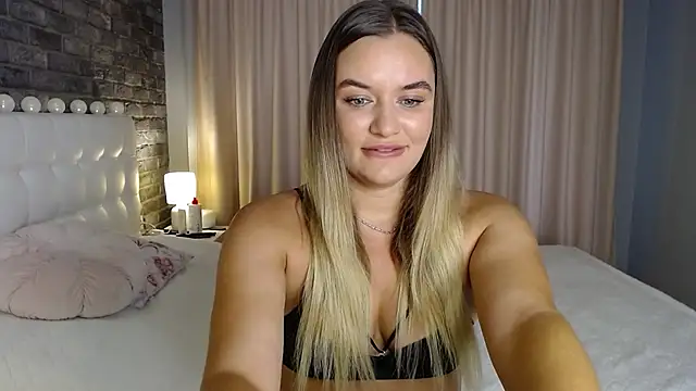 Snapshot of starrydoll chatting on 10/06/25, 09:07 starrydoll online show from 10/06/25, 09:07