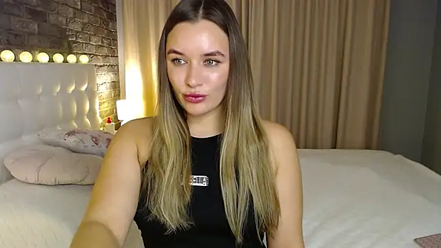 Snapshot of starrydoll chatting on 12/20/25, 06:59 starrydoll online show from 12/20/25, 06:59