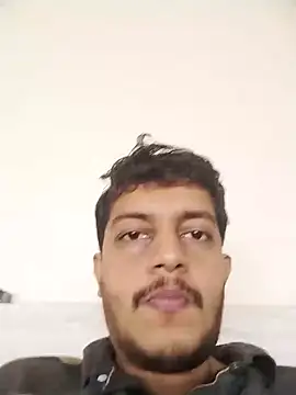 Snapshot of dzboy1994 chatting on 10/13/25, 04:56 dzboy1994 online show from 10/13/25, 04:56