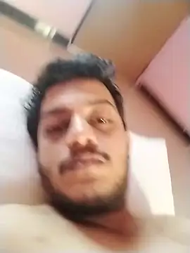 Snapshot of dzboy1994 chatting on 11/18/25, 02:06 dzboy1994 online show from 11/18/25, 02:06