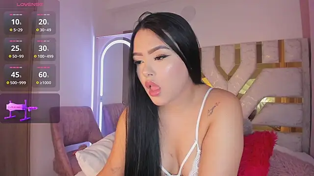 sophy champagne online show from 10/13/25, 02:22