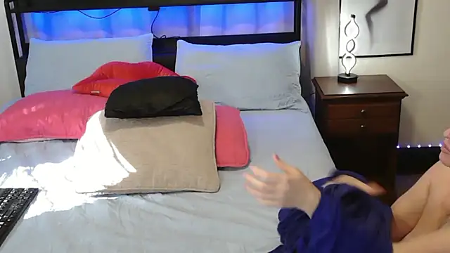 HollieBim online show from 12/03/24, 06:17