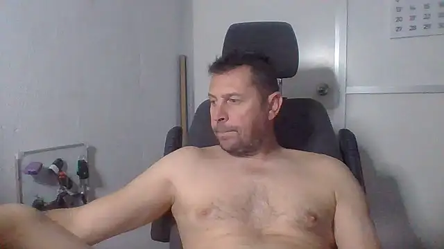 Snapshot of rabyto2 chatting on 10/26/25, 07:03 rabyto2 online show from 10/26/25, 07:03