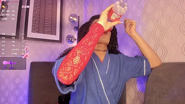 vennus1  online show from 02/09/25, 07:41