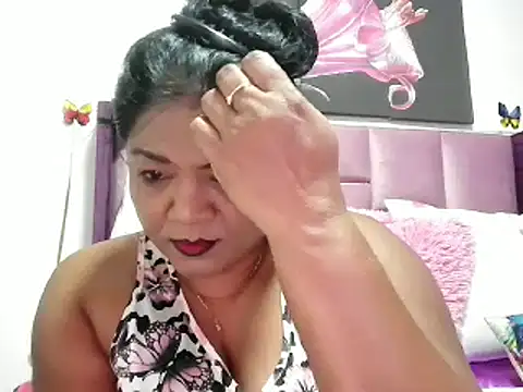 Snapshot of IndianDelia chatting on 03/06/25, 06:05 IndianDelia online show from 03/06/25, 06:05