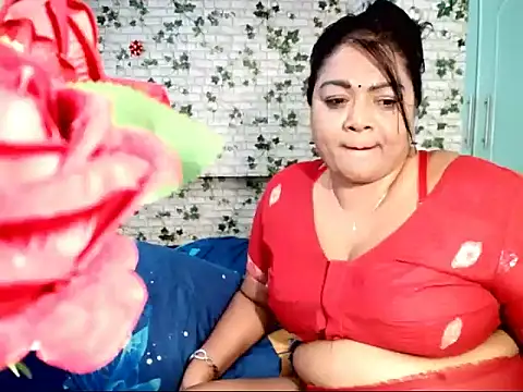 Snapshot of IndianDelia chatting on 03/11/25, 12:28 IndianDelia online show from 03/11/25, 12:28