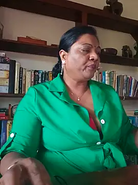 Snapshot of IndianDelia chatting on 09/09/25, 02:05 IndianDelia online show from 09/09/25, 02:05