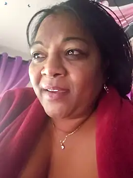 Snapshot of IndianDelia chatting on 09/12/25, 02:28 IndianDelia online show from 09/12/25, 02:28