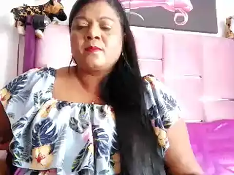 Snapshot of IndianDelia chatting on 09/15/25, 06:24 IndianDelia online show from 09/15/25, 06:24