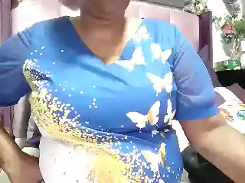 Snapshot of IndianDelia chatting on 11/19/25, 06:41 IndianDelia online show from 11/19/25, 06:41