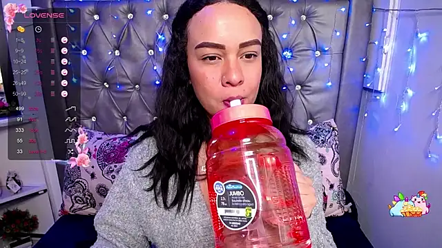 LAILAGUMMY online show from 12/05/24, 02:00