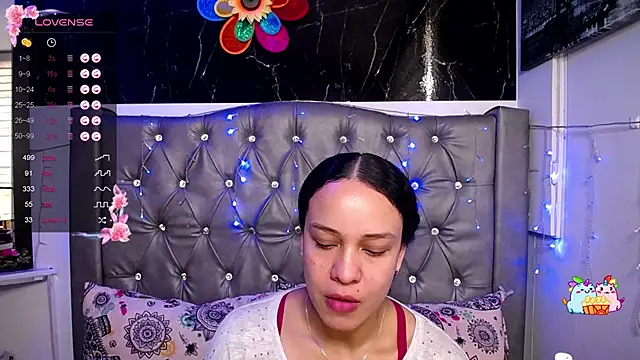 LAILAGUMMY online show from 12/17/24, 07:37