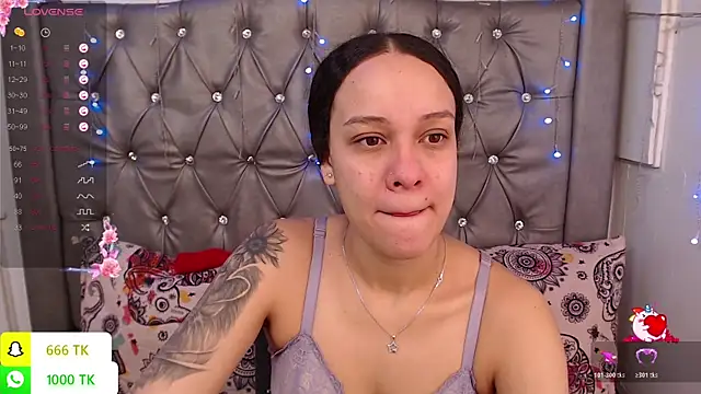 Snapshot of LAILAGUMMY chatting on 06/11/26, 02:48 LAILAGUMMY online show from 06/11/26, 02:48