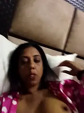 Mahi4luv online show from 10/05/25, 11:24