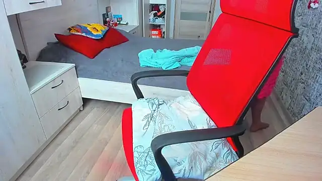 Snapshot of DUSSY_PUSSY chatting on 02/14/25, 07:49 DUSSY PUSSY online show from 02/14/25, 07:49