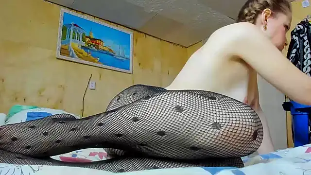 Snapshot of DUSSY_PUSSY chatting on 02/22/25, 02:41 DUSSY PUSSY online show from 02/22/25, 02:41