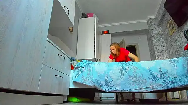 Snapshot of DUSSY_PUSSY chatting on 11/21/25, 05:06 DUSSY PUSSY online show from 11/21/25, 05:06