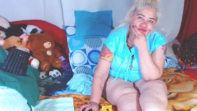 estrellita fugaz16x online show from 11/28/25, 10:45