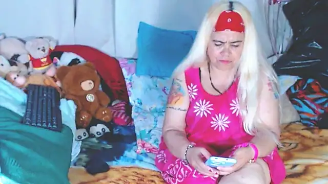 estrellita fugaz16x online show from 12/03/25, 02:41