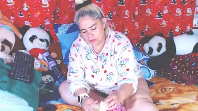 estrellita fugaz16x online show from 01/16/26, 03:54