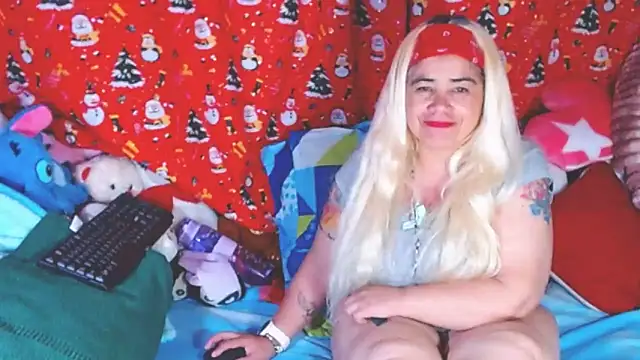 estrellita fugaz16x online show from 02/15/26, 04:09