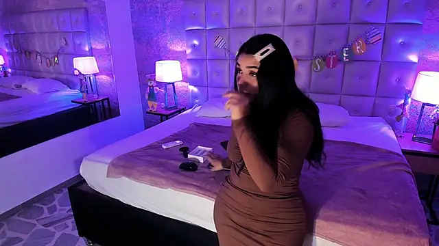 Snapshot of Maddysex_ chatting on 04/16/26, 11:33 Maddysex online show from 04/16/26, 11:33