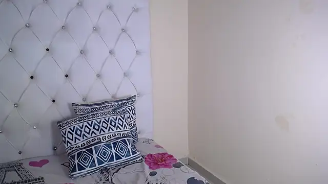 Snapshot of Ana_Girl_Nasty chatting on 01/15/25, 07:34 Ana Girl Nasty online show from 01/15/25, 07:34