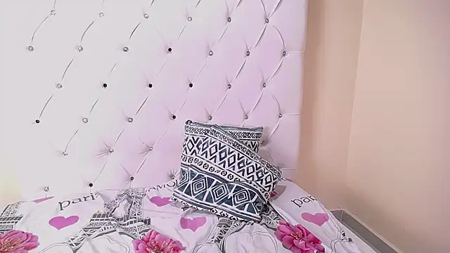 Snapshot of Ana_Girl_Nasty chatting on 02/25/25, 09:35 Ana Girl Nasty online show from 02/25/25, 09:35