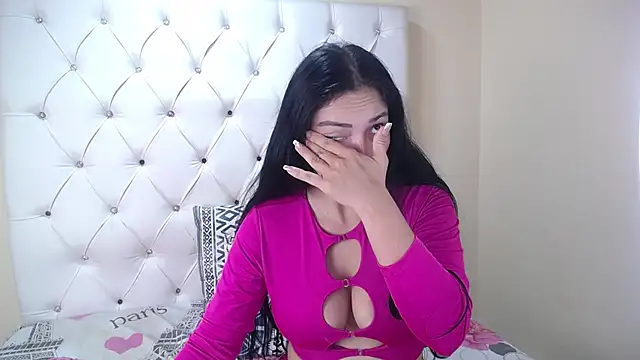 Snapshot of Ana_Girl_Nasty chatting on 10/16/25, 05:14 Ana Girl Nasty online show from 10/16/25, 05:14