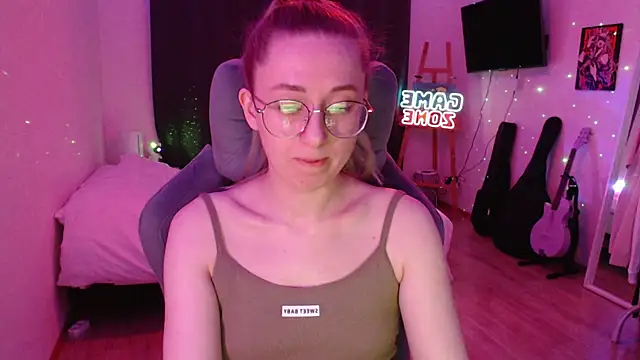 Snapshot of AnabelFrel chatting on 01/16/25, 12:45 AnabelFrel online show from 01/16/25, 12:45