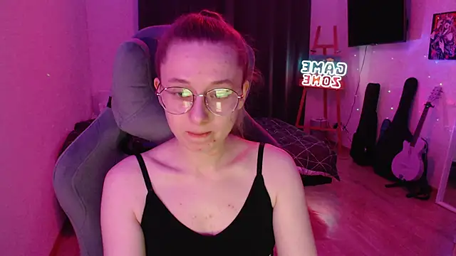 Snapshot of AnabelFrel chatting on 02/06/25, 12:54 AnabelFrel online show from 02/06/25, 12:54