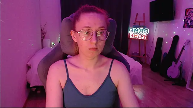 Snapshot of AnabelFrel chatting on 02/16/25, 12:52 AnabelFrel online show from 02/16/25, 12:52