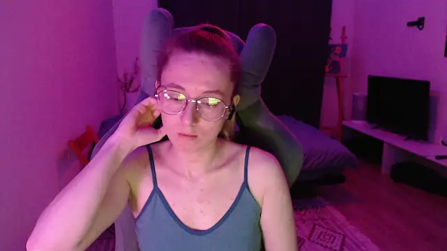 Snapshot of AnabelFrel chatting on 09/11/25, 12:11 AnabelFrel online show from 09/11/25, 12:11