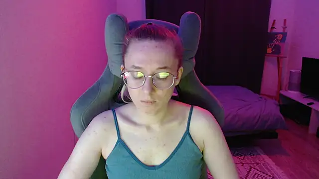 Snapshot of AnabelFrel chatting on 09/25/25, 12:25 AnabelFrel online show from 09/25/25, 12:25