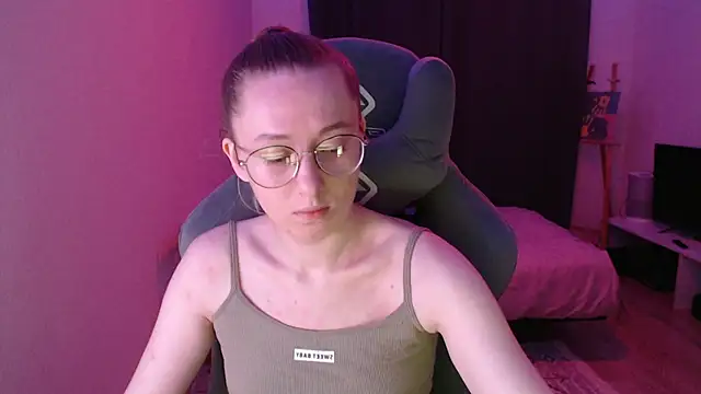 Snapshot of AnabelFrel chatting on 10/30/25, 12:23 AnabelFrel online show from 10/30/25, 12:23