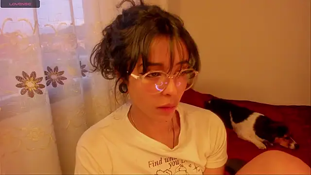 aluna 0310 online show from 12/16/24, 10:56