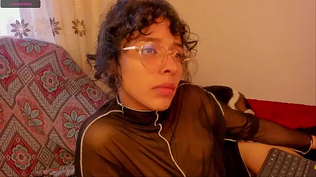 aluna 0310 online show from 01/03/25, 10:51