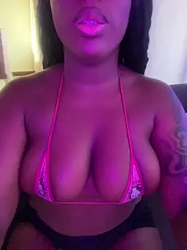 Snapshot of Keylibrown chatting on 02/26/25, 03:52 Keylibrown online show from 02/26/25, 03:52