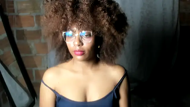 Snapshot of thaimy_ chatting on 07/01/26, 02:24 thaimy online show from 07/01/26, 02:24