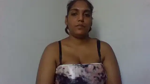 Snapshot of IndianvixxenX chatting on 09/26/25, 12:20 IndianvixxenX online show from 09/26/25, 12:20