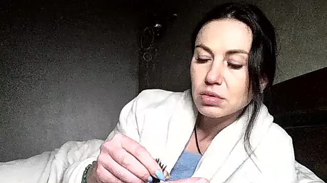 Snapshot of JulianaGold1 chatting on 01/31/26, 07:11 JulianaGold1 online show from 01/31/26, 07:11