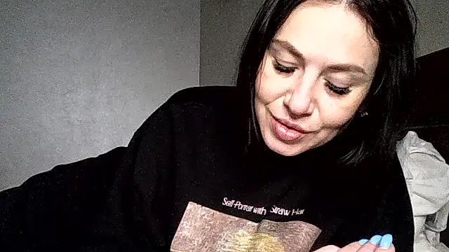 Snapshot of JulianaGold1 chatting on 02/15/26, 09:19 JulianaGold1 online show from 02/15/26, 09:19