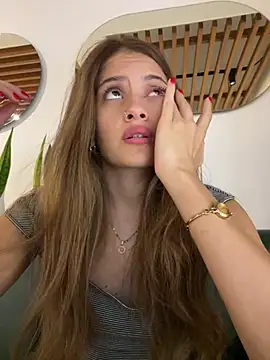 alana15 online show from 12/28/24, 09:30