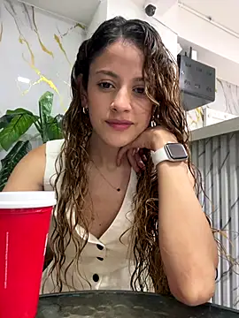 alana15 online show from 10/13/25, 09:37