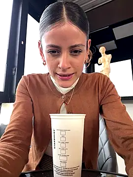 alana15 online show from 10/23/25, 09:35