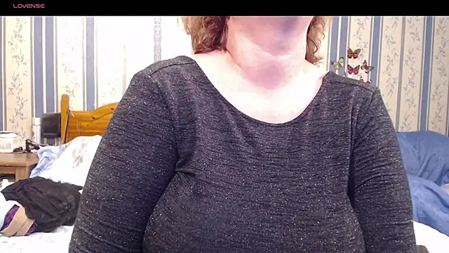 Snapshot of AMARILLIS chatting on 06/18/26, 06:56 AMARILLIS online show from 06/18/26, 06:56