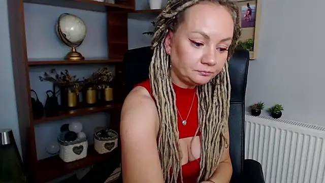 Snapshot of KayaMagic chatting on 12/04/24, 03:54 KayaMagic online show from 12/04/24, 03:54